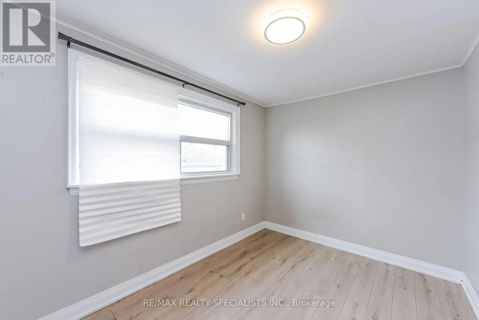 UPPER PORTION - 137 AVONDALE BOULEVARD