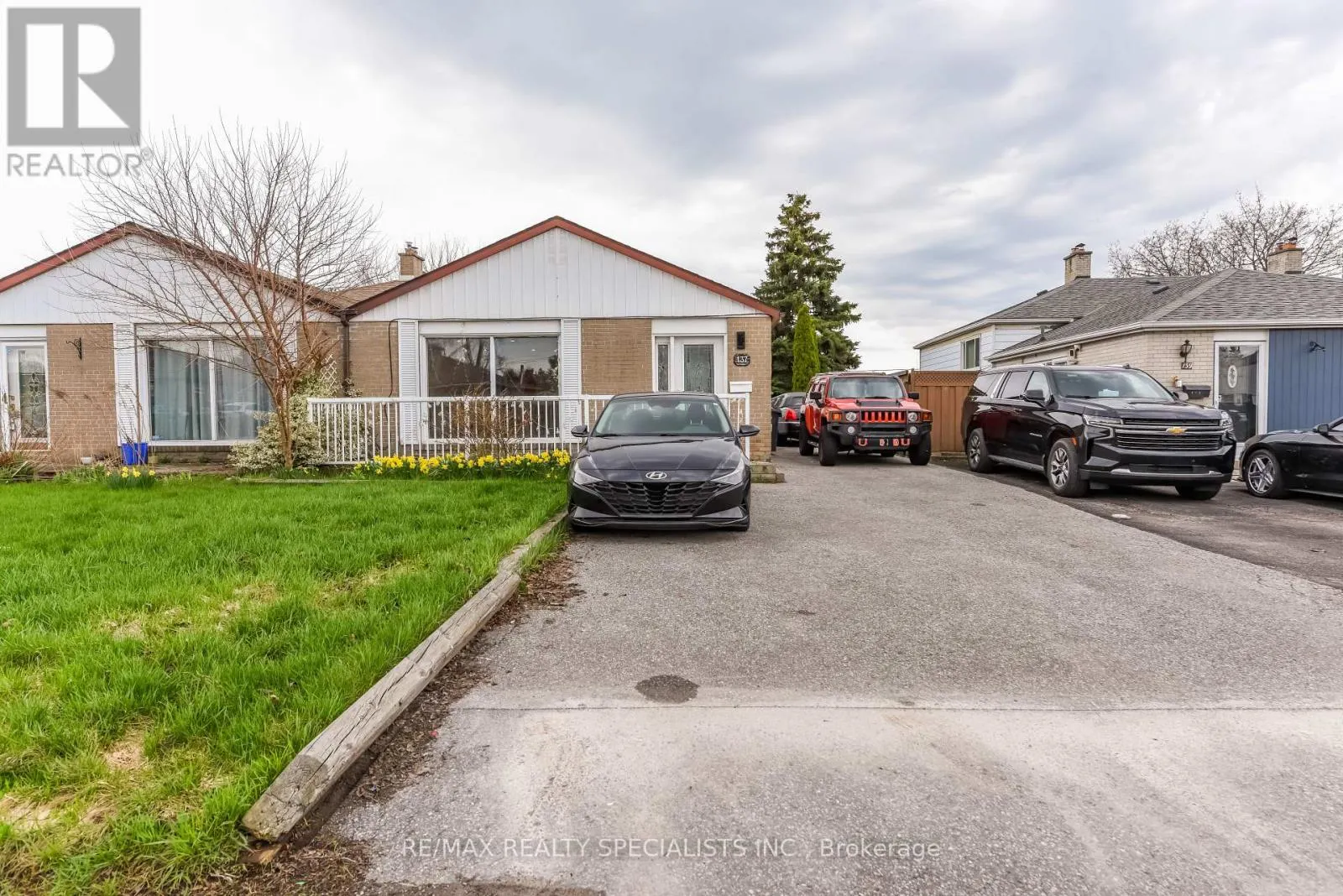 UPPER PORTION - 137 AVONDALE BOULEVARD