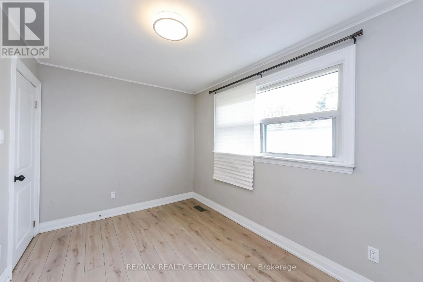 UPPER PORTION - 137 AVONDALE BOULEVARD