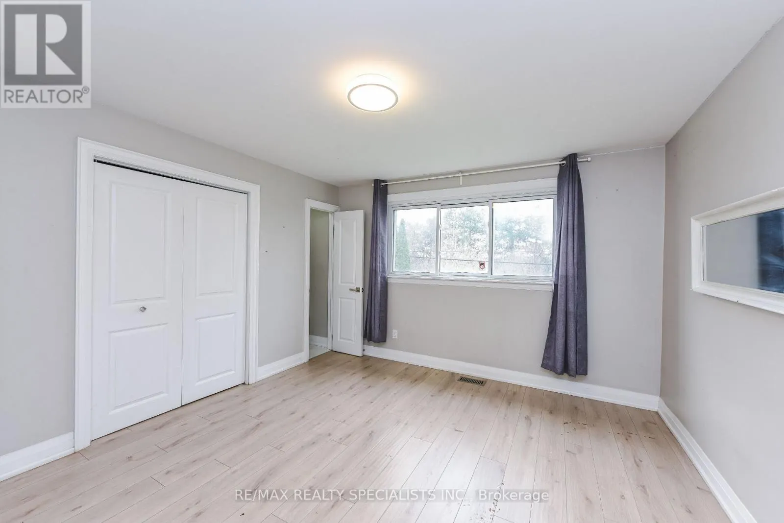 UPPER PORTION - 137 AVONDALE BOULEVARD