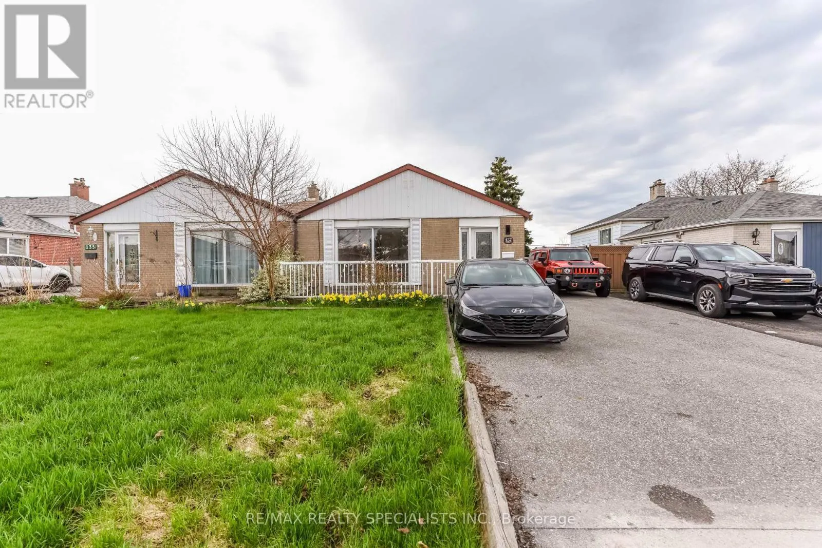 UPPER PORTION - 137 AVONDALE BOULEVARD