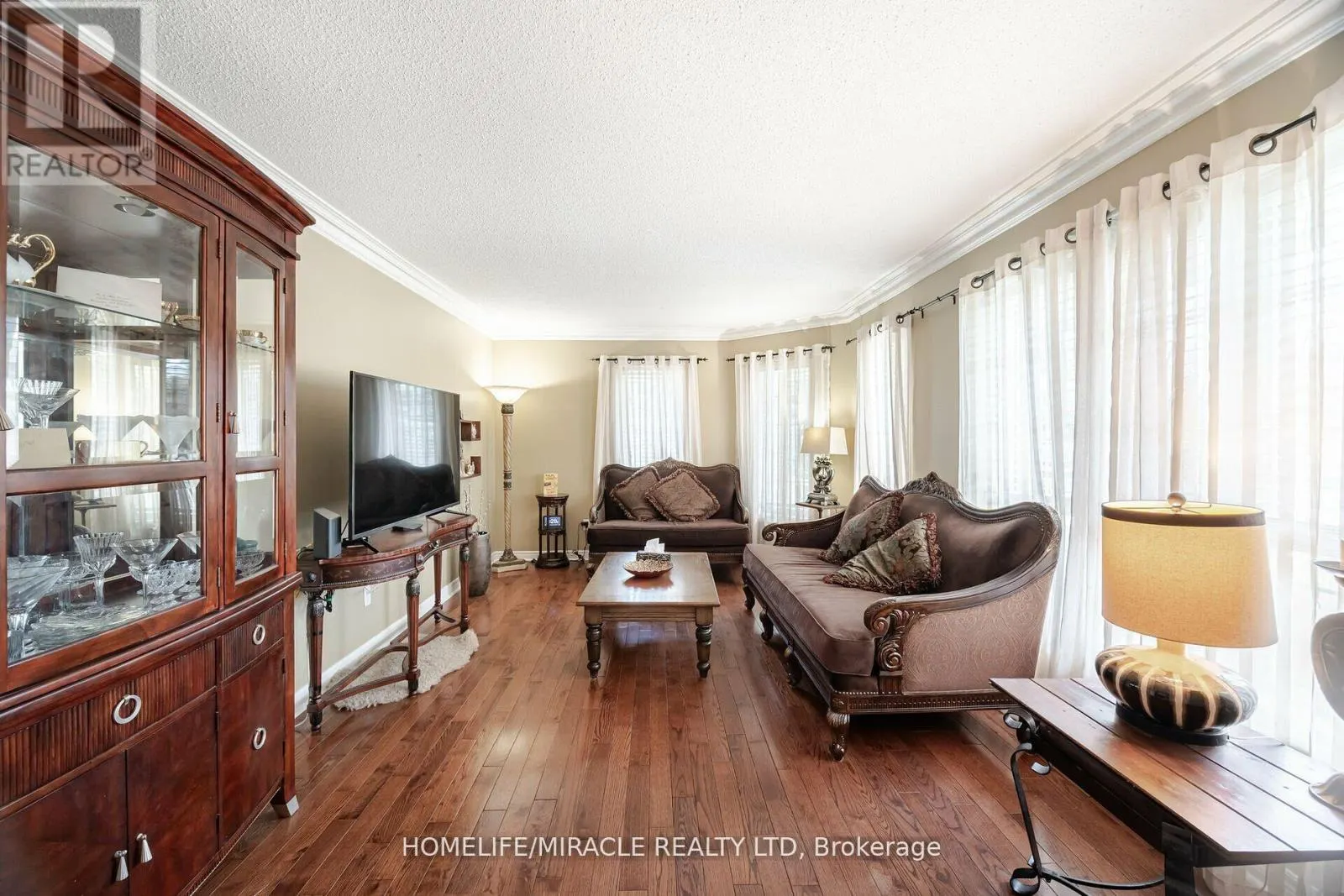 129 VAN SCOTT DRIVE