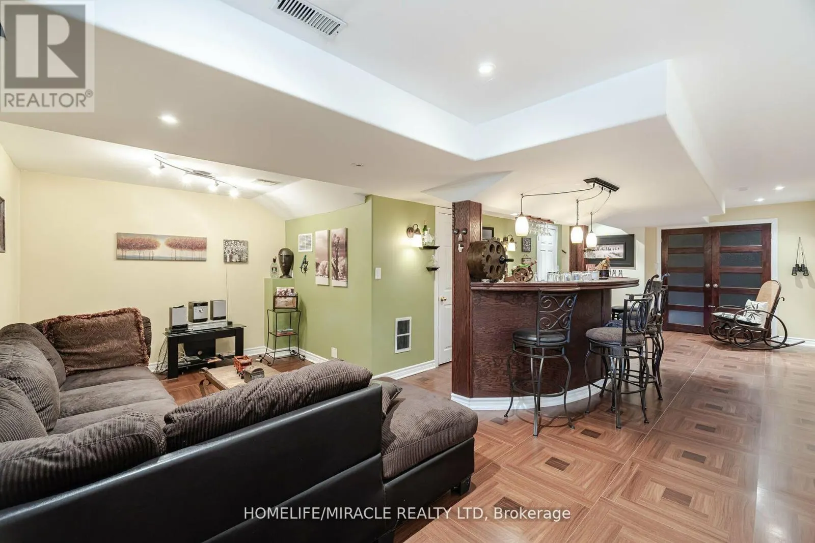 129 VAN SCOTT DRIVE