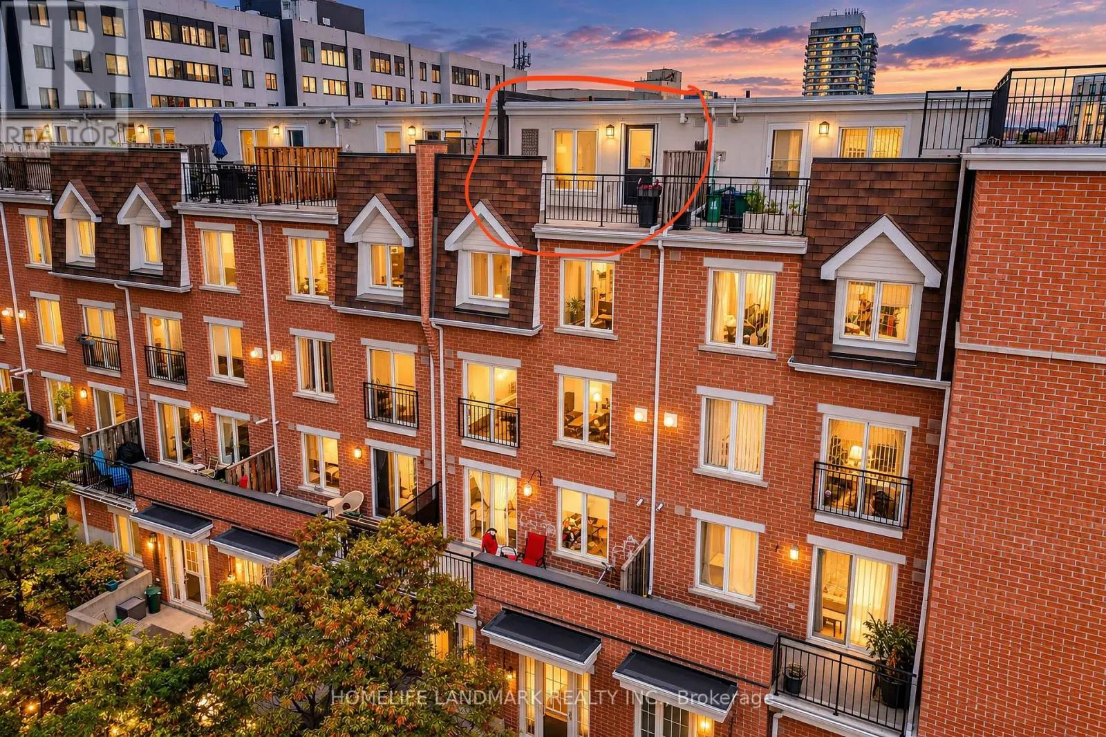 714 - 10 LAIDLAW STREET