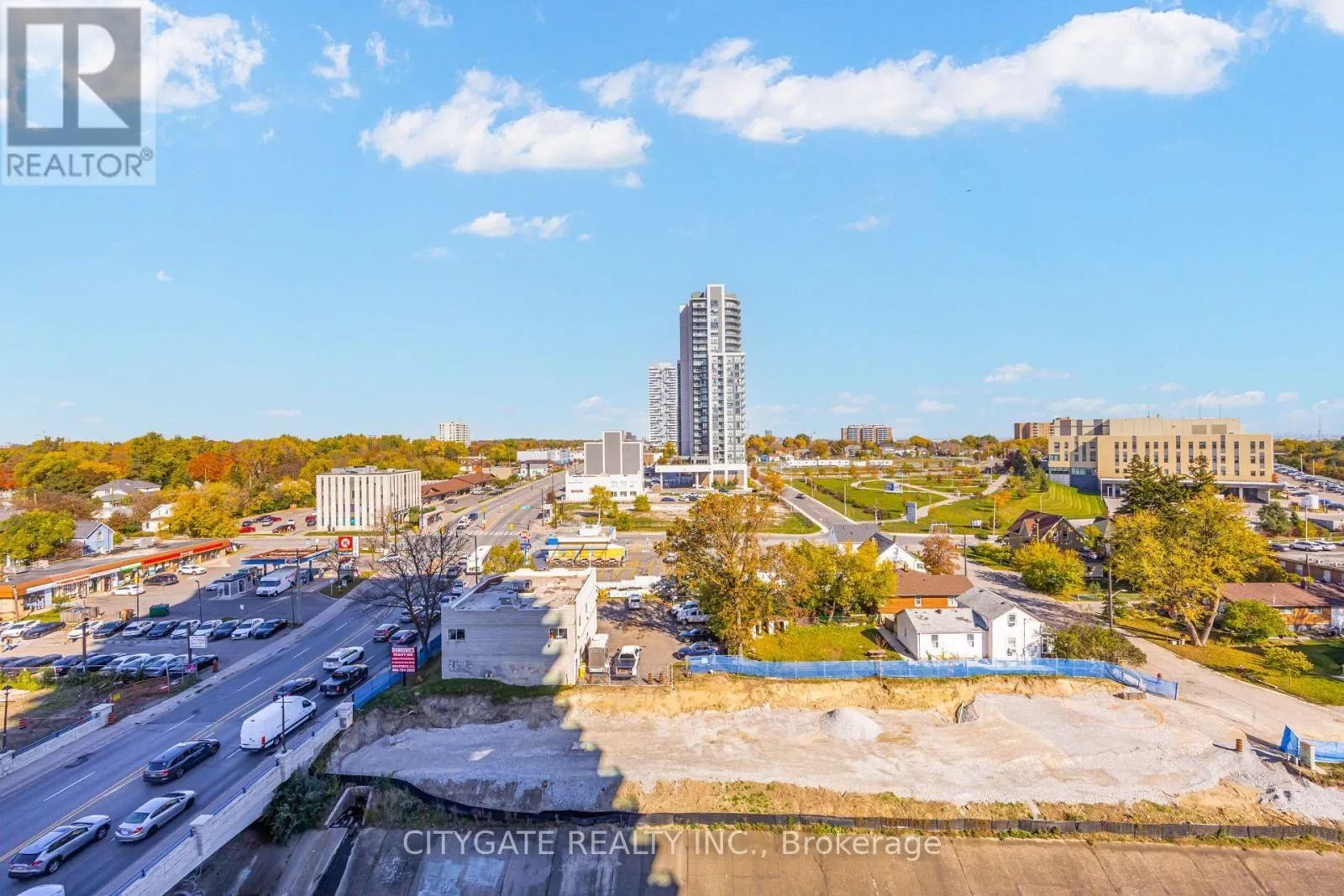 809 - 100 JOHN STREET