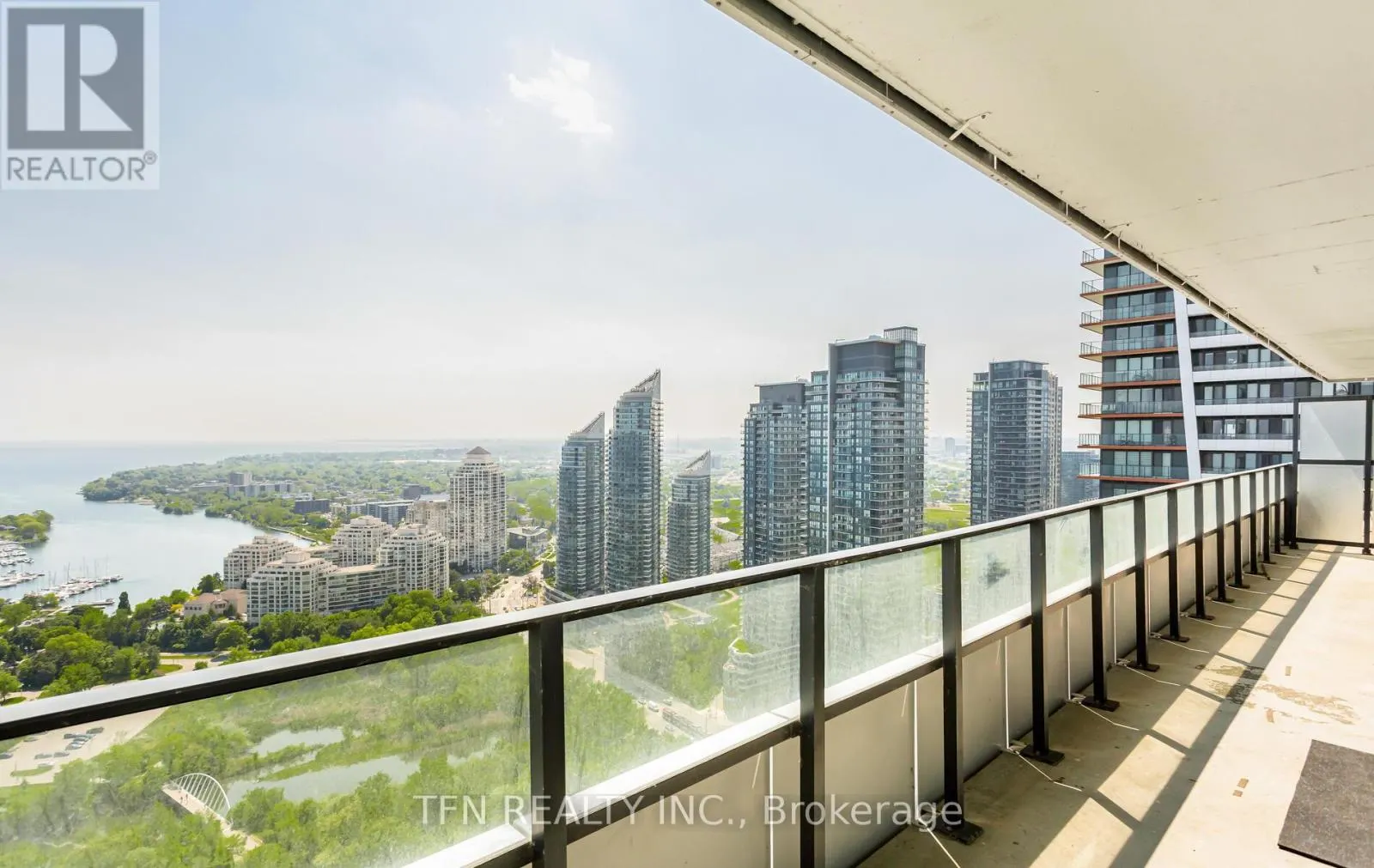 3510 - 20 SHORE BREEZE DRIVE