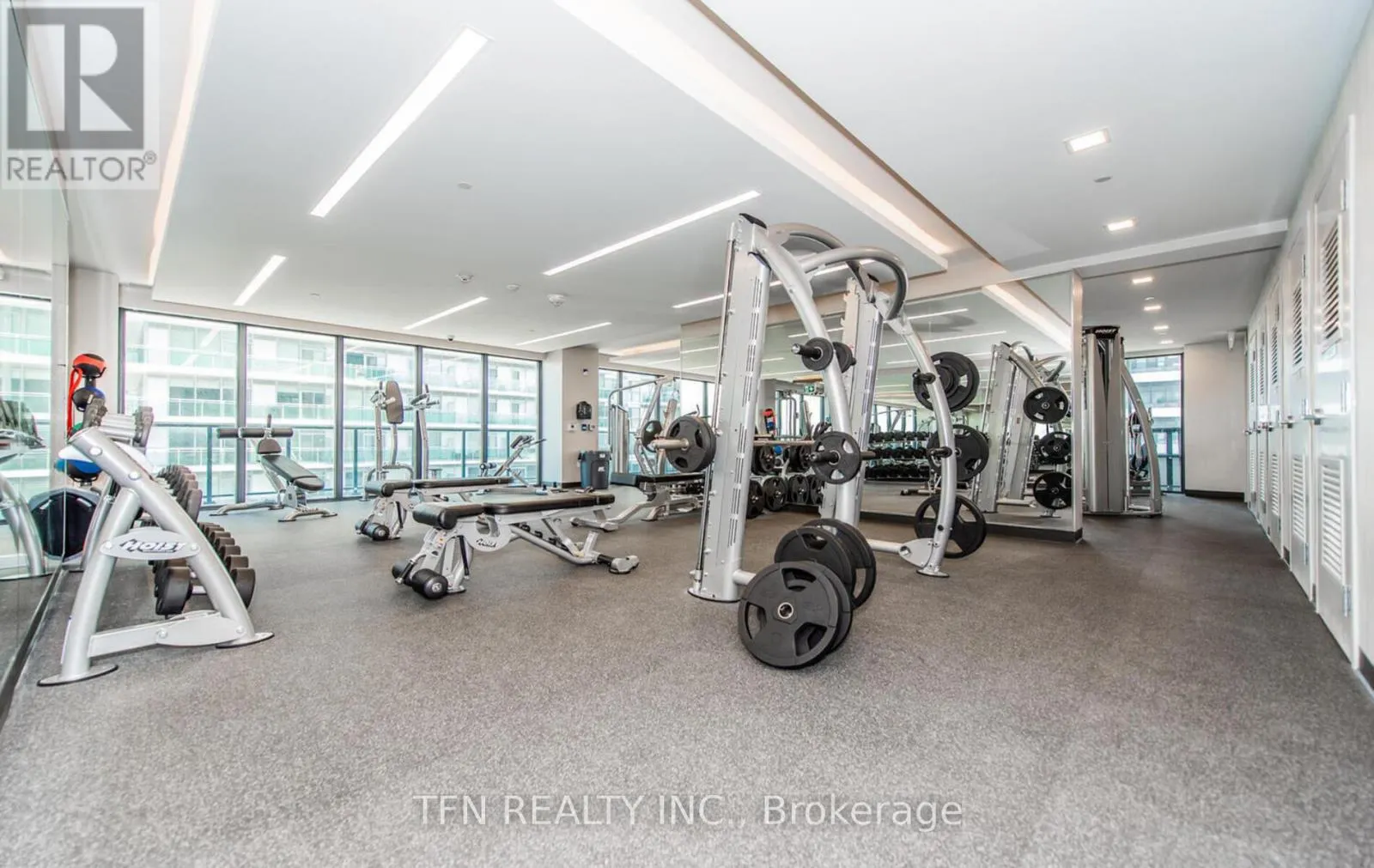 3510 - 20 SHORE BREEZE DRIVE
