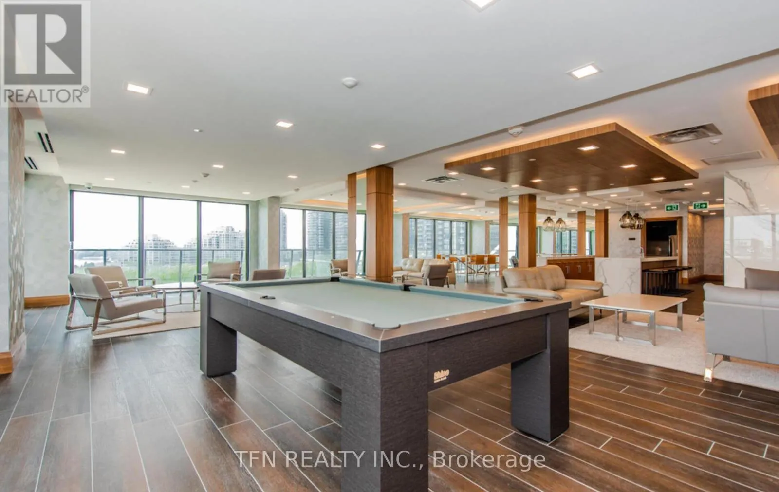 3510 - 20 SHORE BREEZE DRIVE