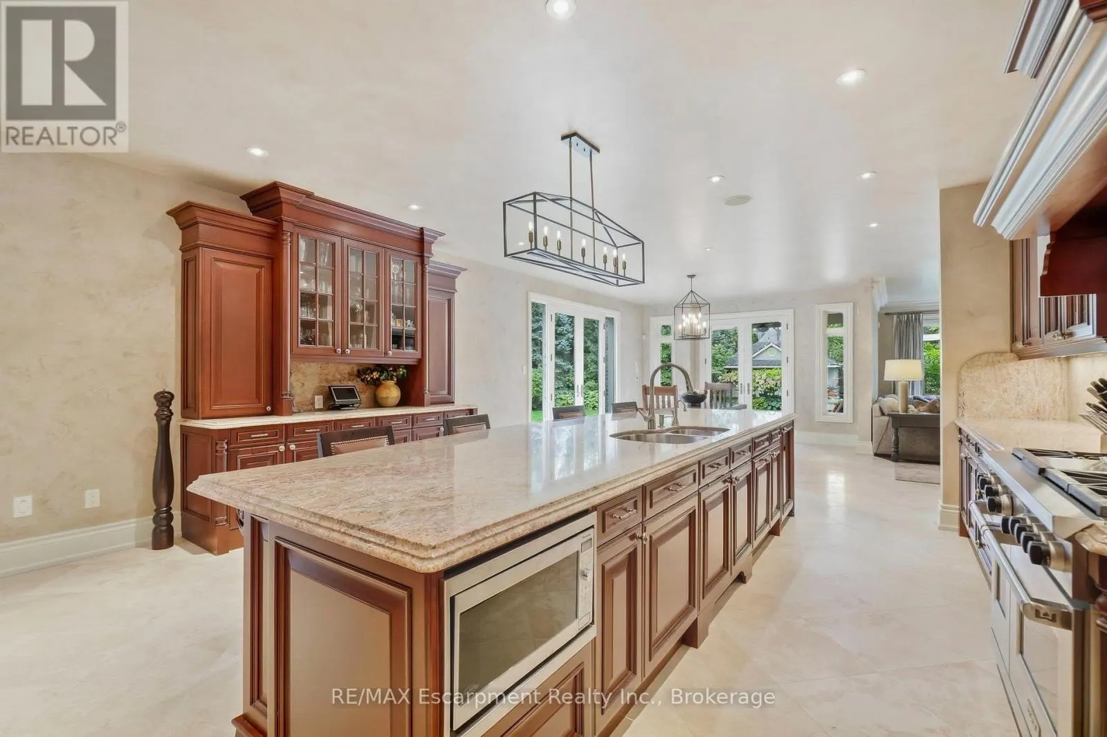 254 DONESSLE DRIVE