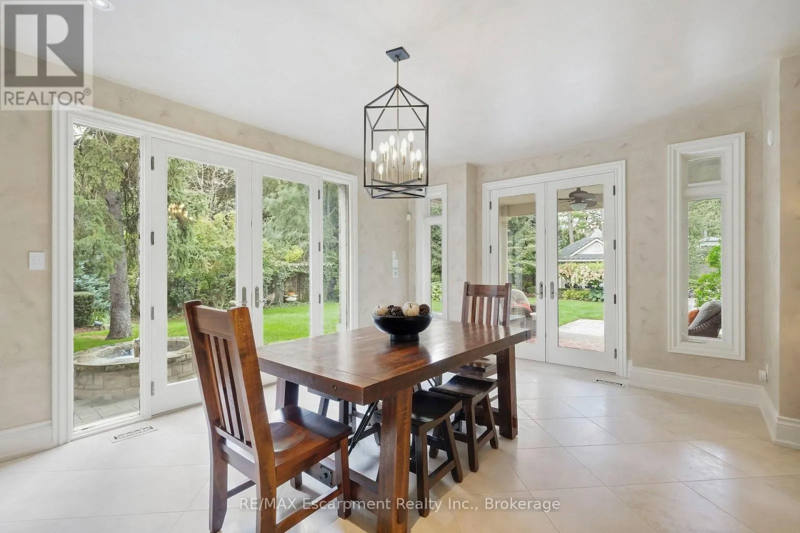 254 DONESSLE DRIVE