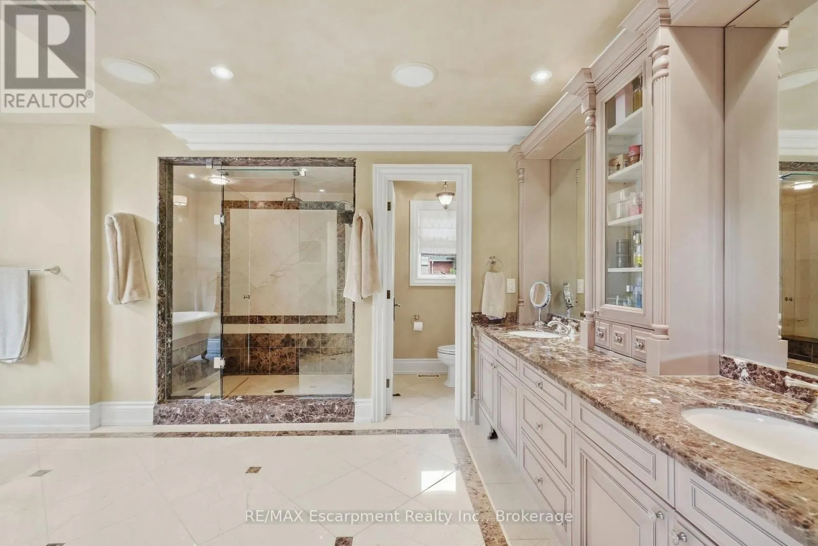 254 DONESSLE DRIVE