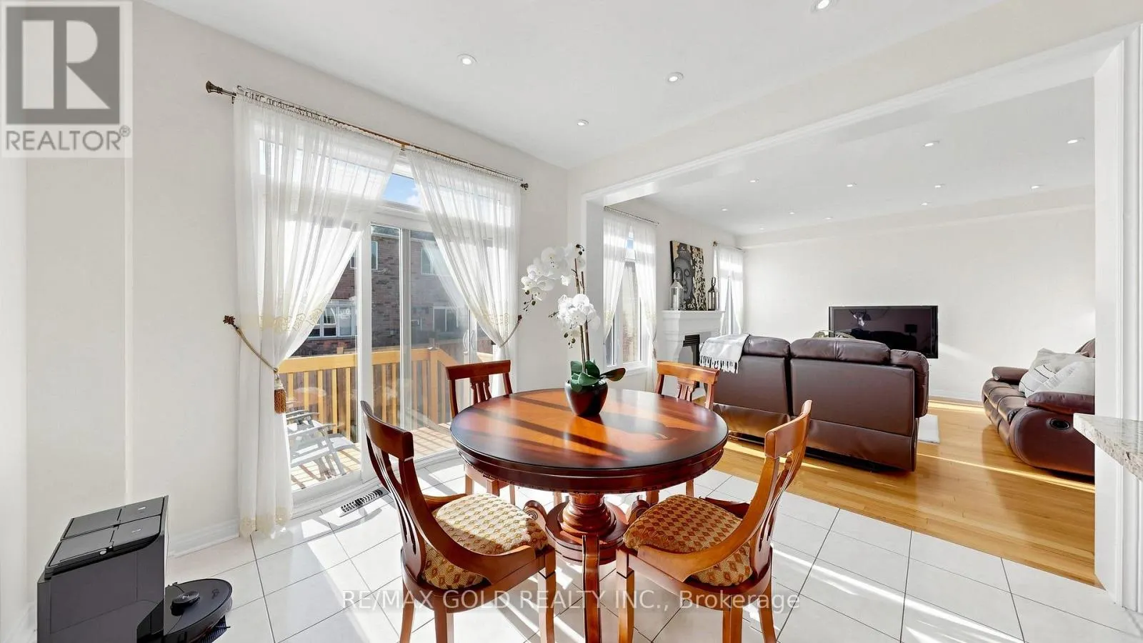 18 KAWANA ROAD