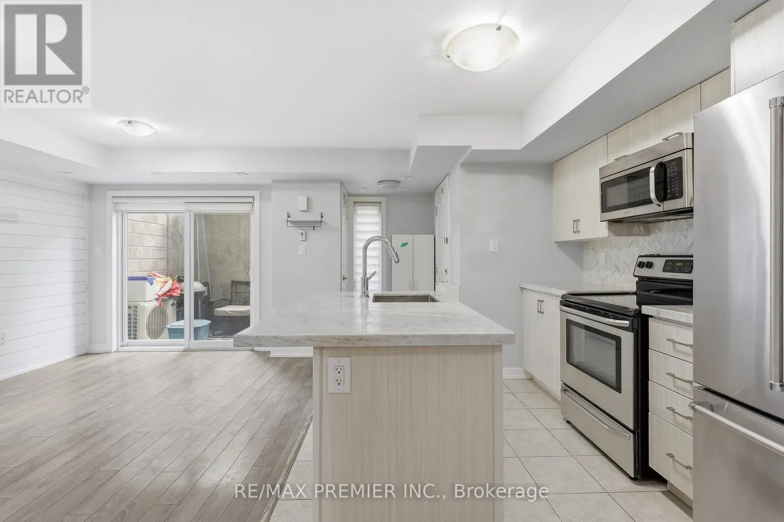 44 - 2315 SHEPPARD AVENUE W