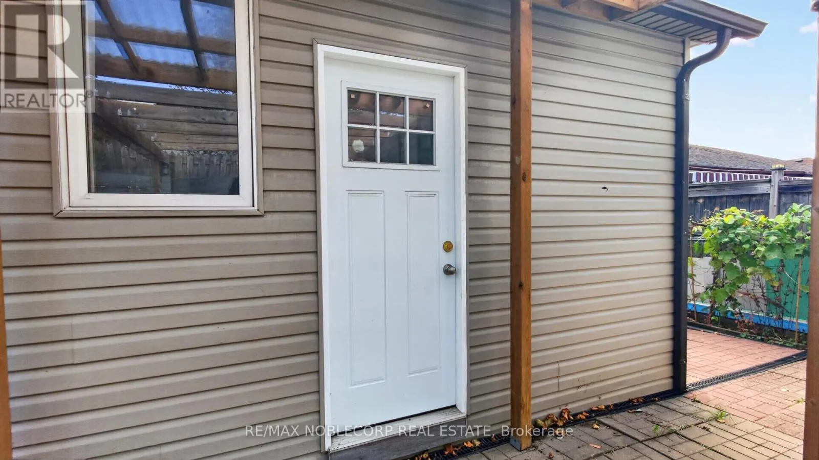 95 SNOWOOD COURT