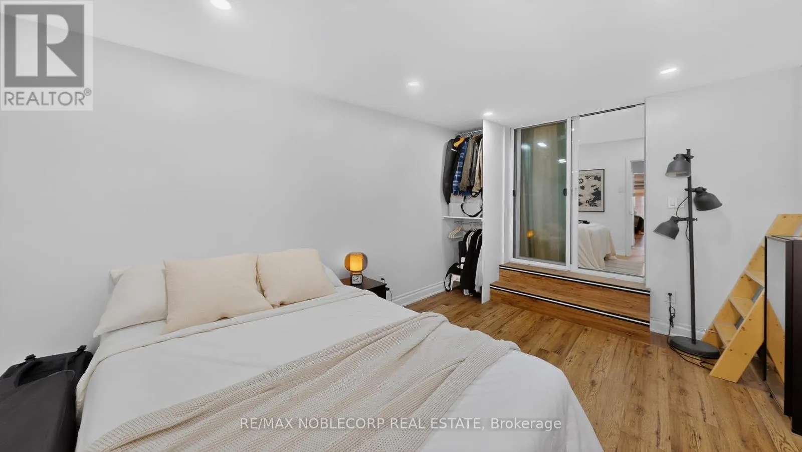 95 SNOWOOD COURT