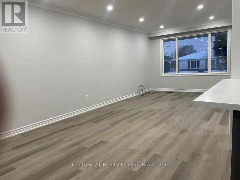 UPPER LVL - 19 ATHLONE AVENUE