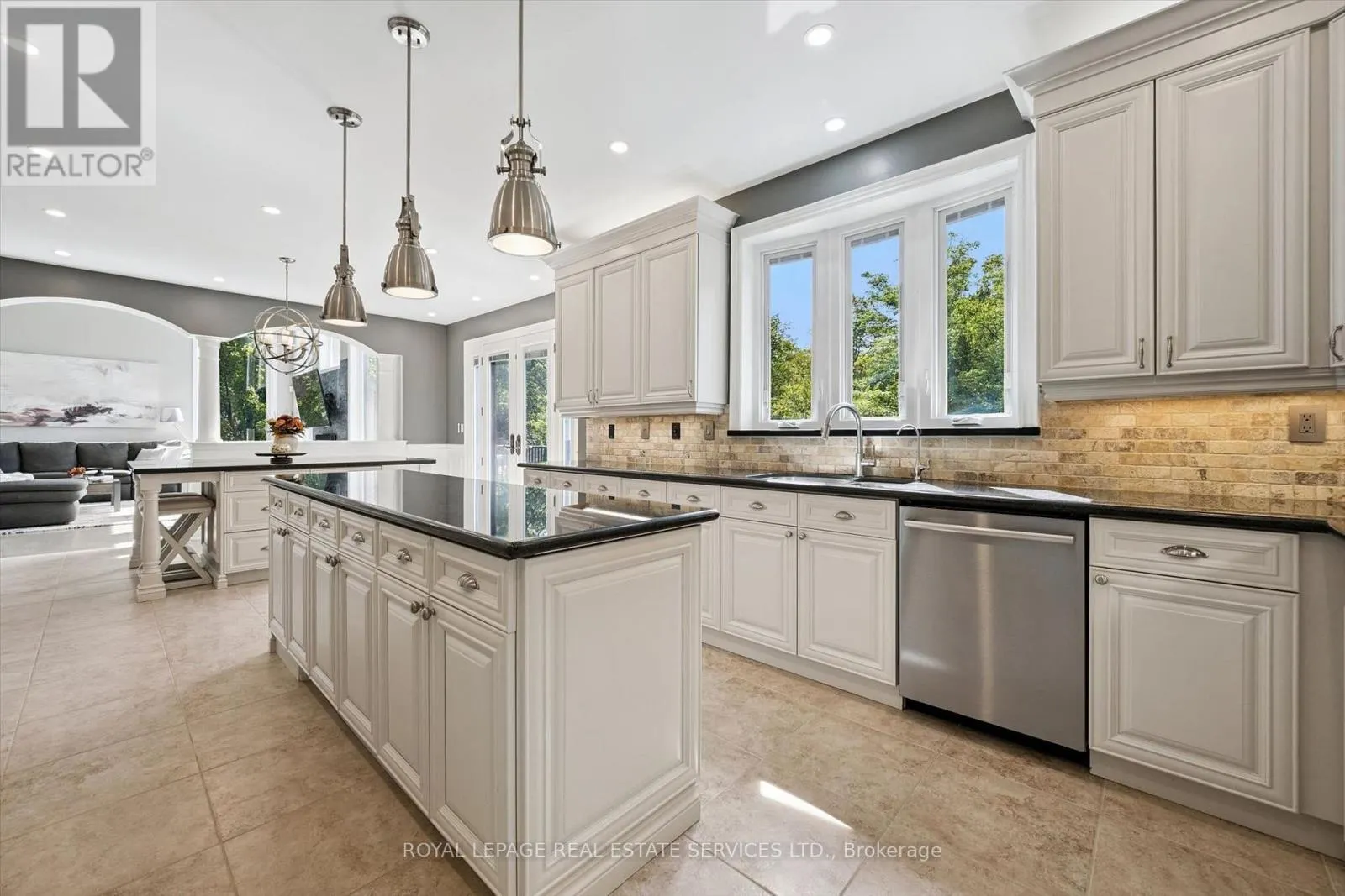1036 VALLEY CREST CIRCLE
