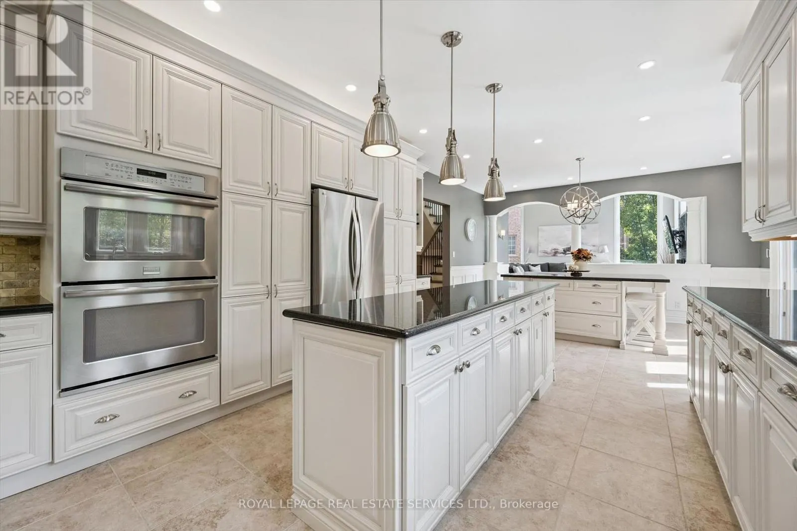 1036 VALLEY CREST CIRCLE
