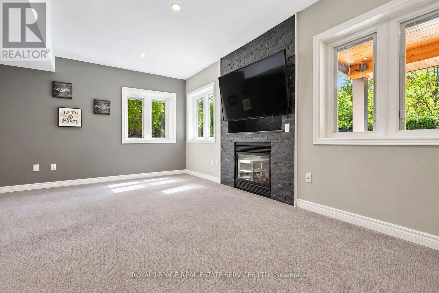 1036 VALLEY CREST CIRCLE