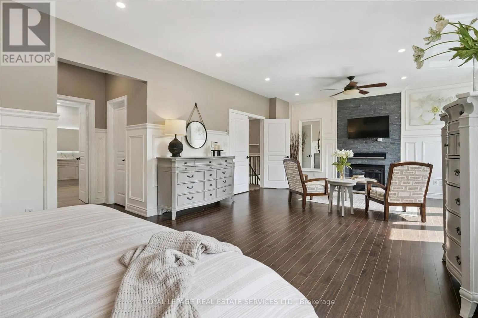 1036 VALLEY CREST CIRCLE