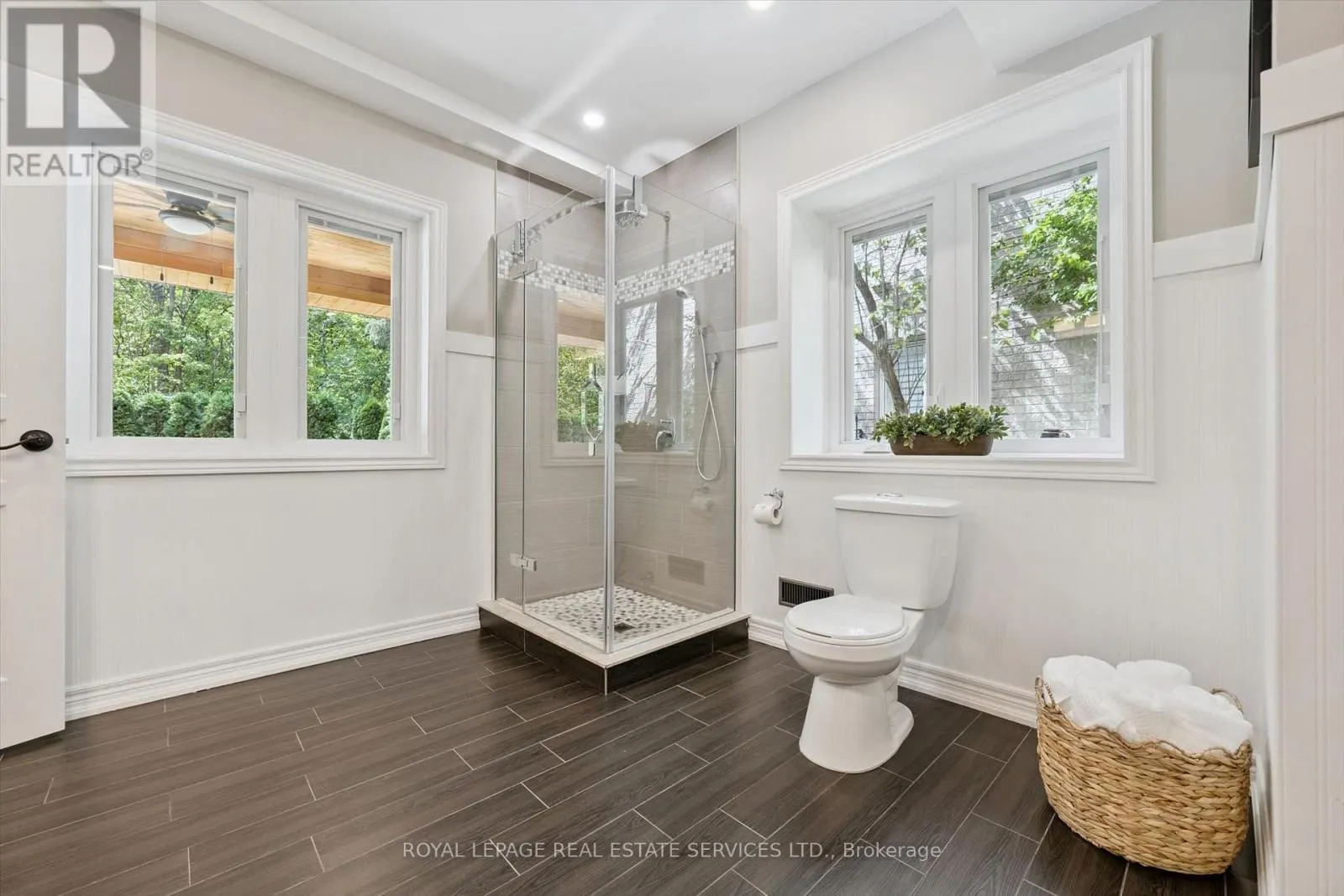 1036 VALLEY CREST CIRCLE