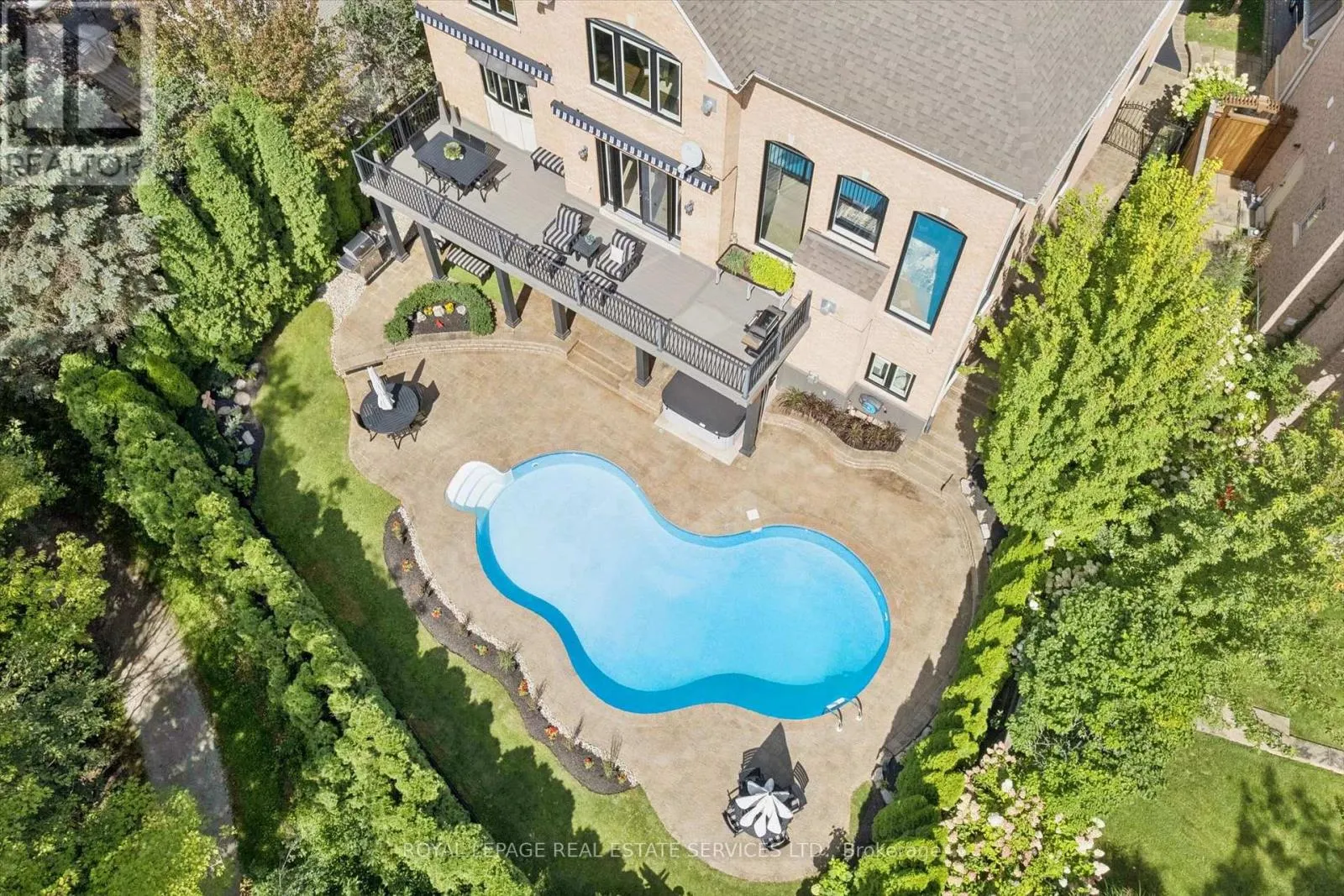 1036 VALLEY CREST CIRCLE