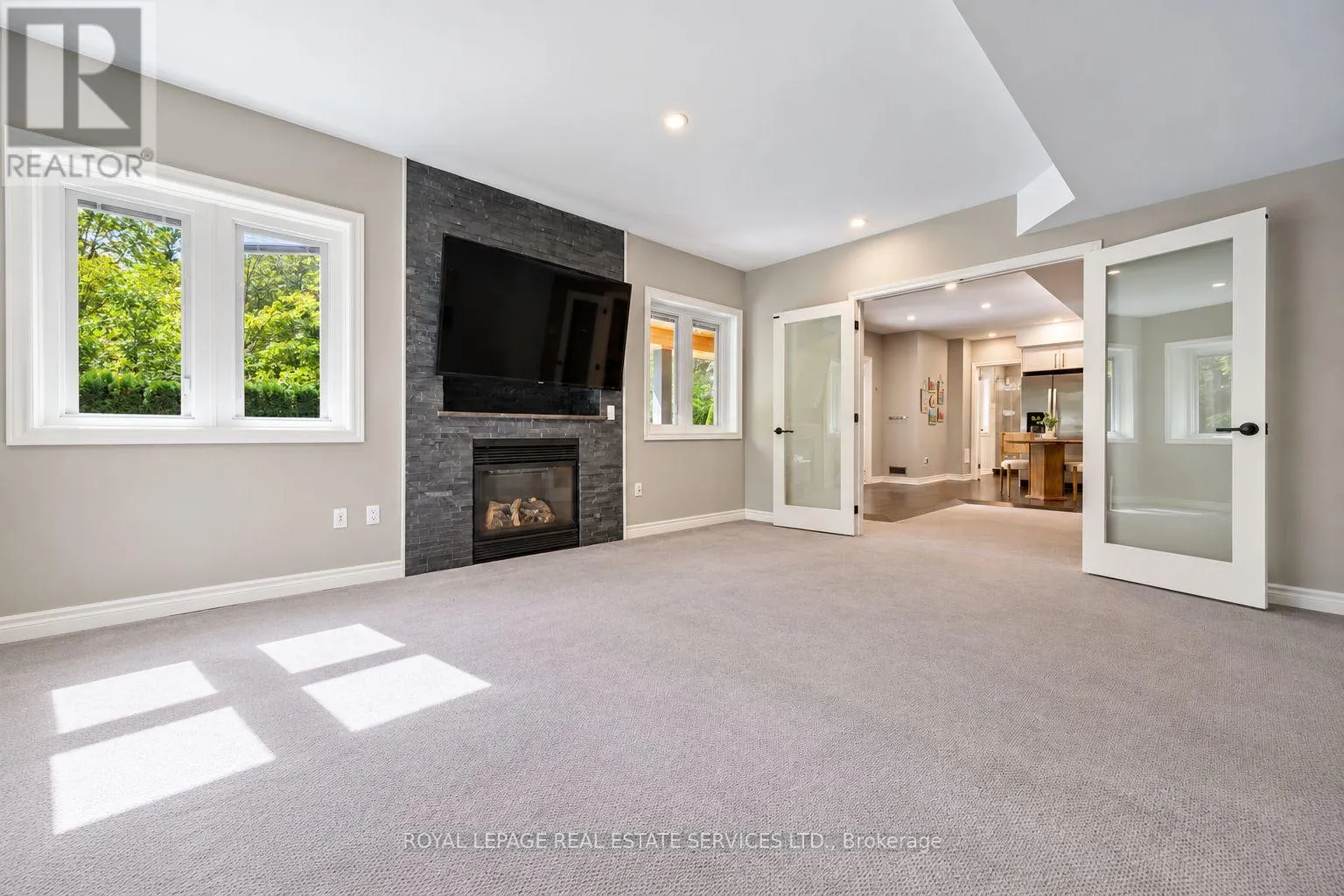 1036 VALLEY CREST CIRCLE