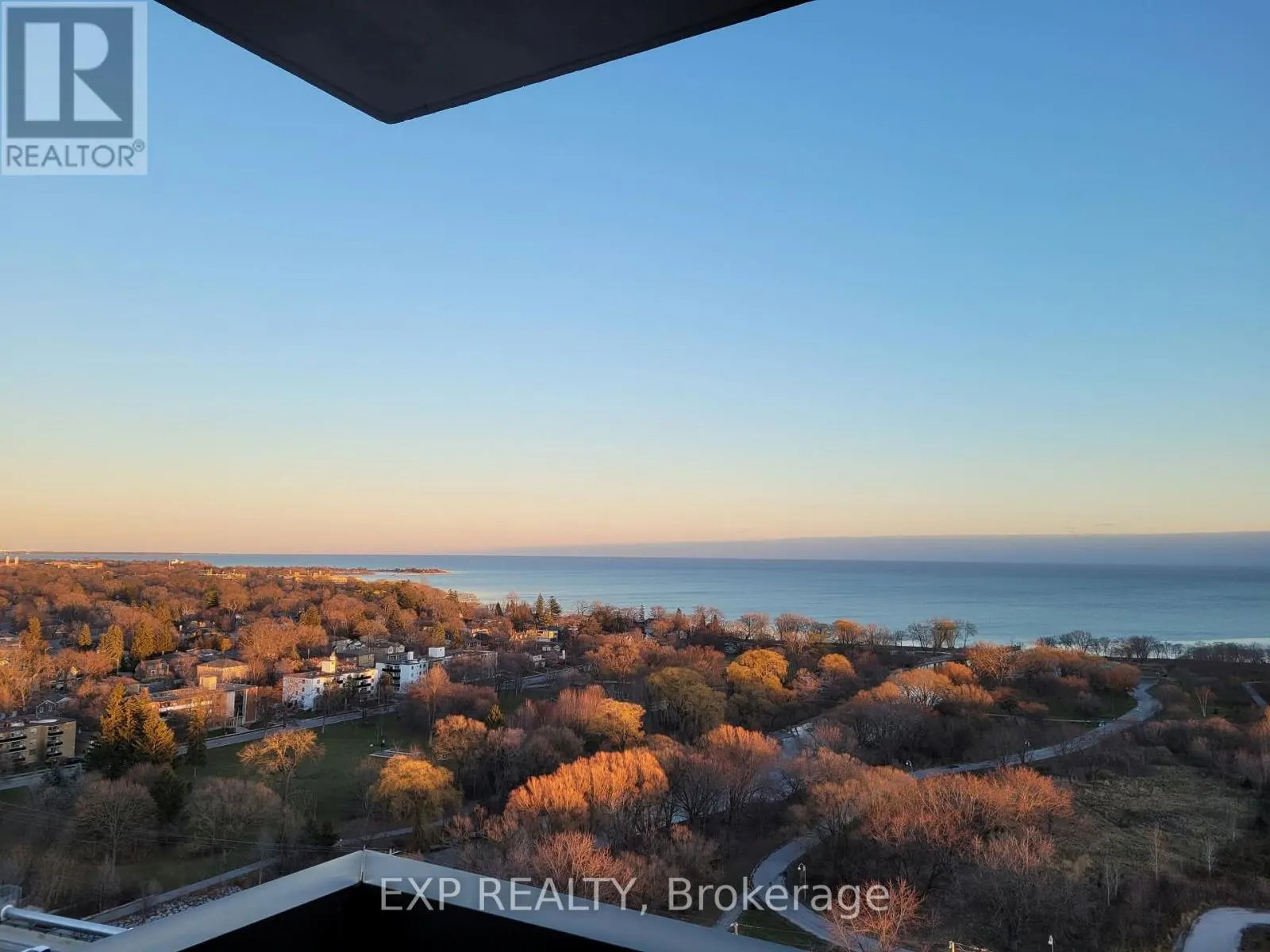 2101 - 1515 LAKESHORE ROAD E