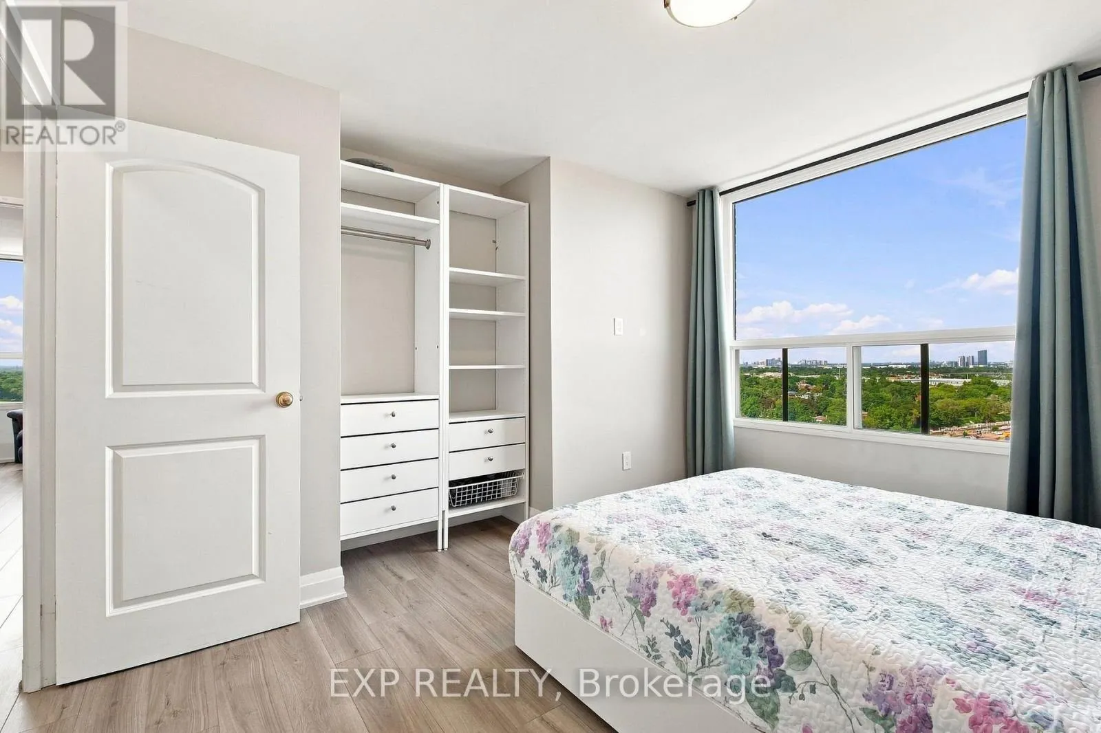2101 - 1515 LAKESHORE ROAD E