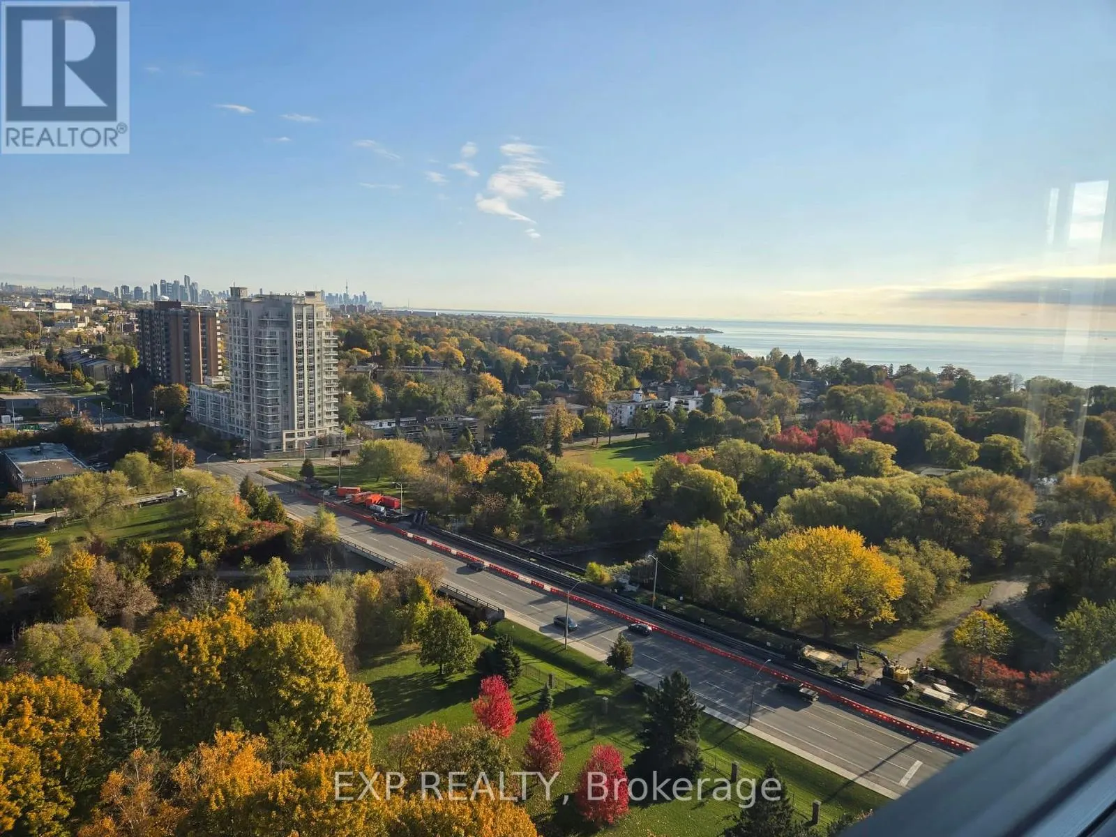 2101 - 1515 LAKESHORE ROAD E