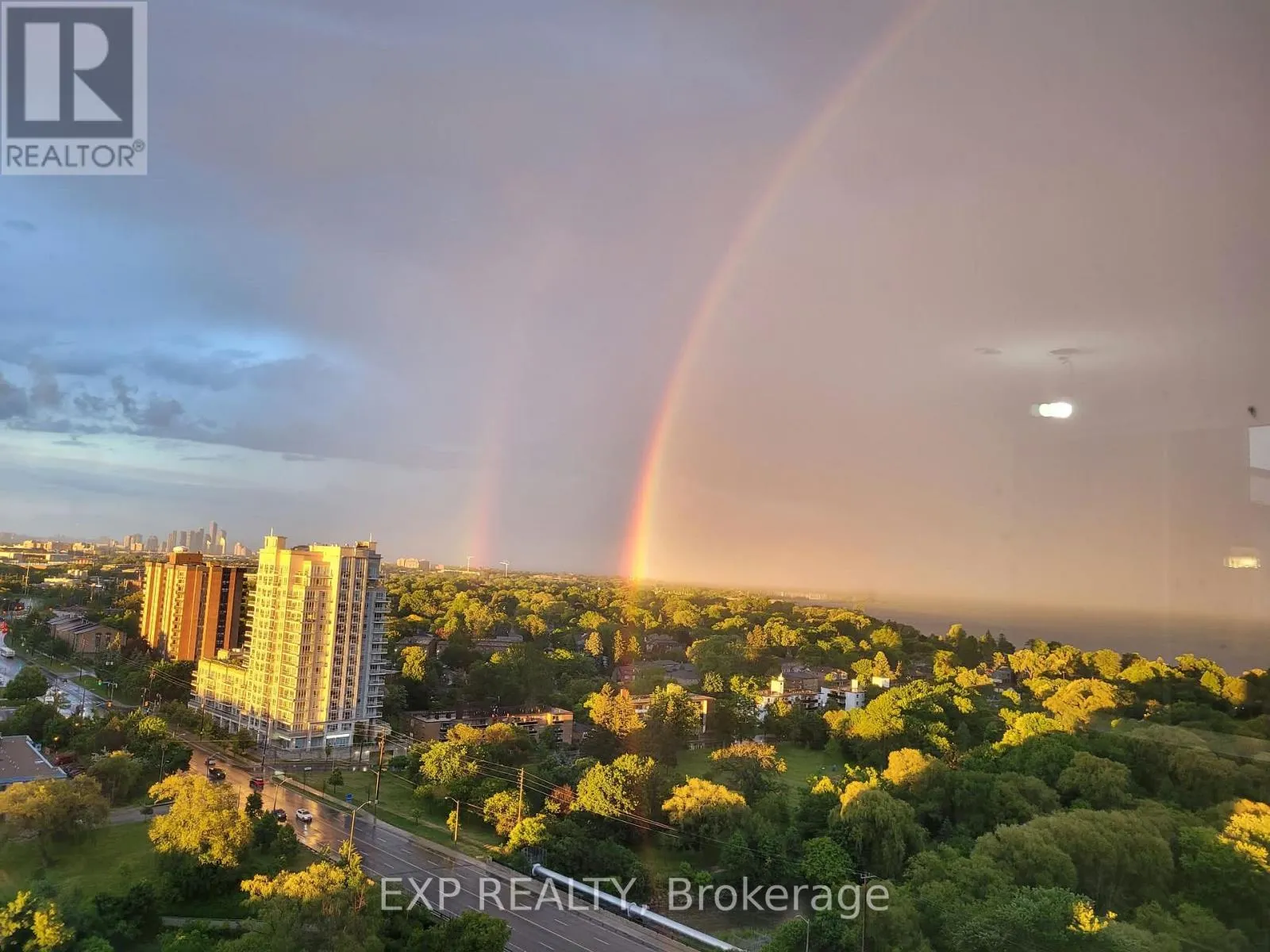 2101 - 1515 LAKESHORE ROAD E