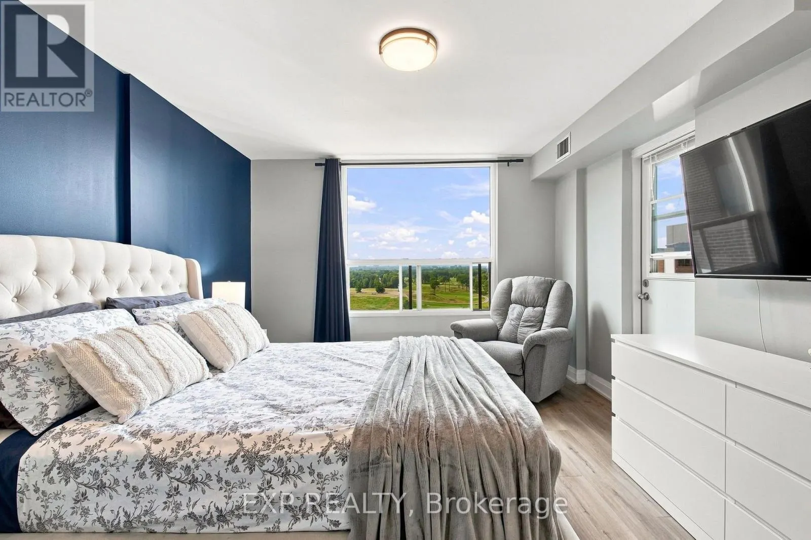 2101 - 1515 LAKESHORE ROAD E