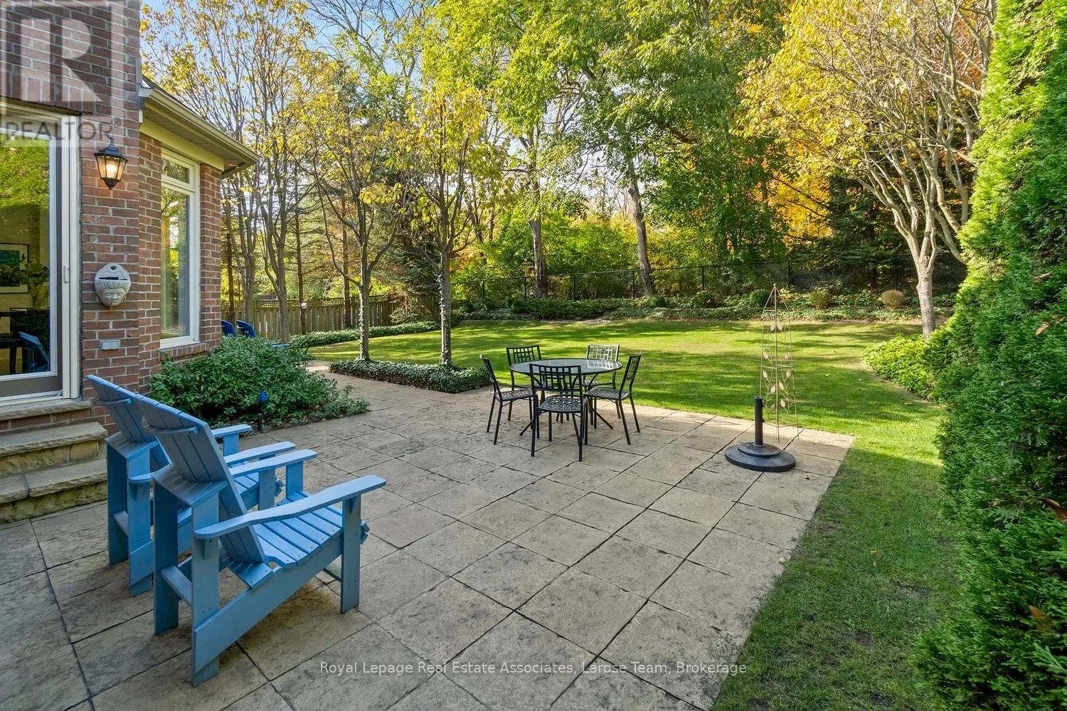 562 GLADWYNE COURT