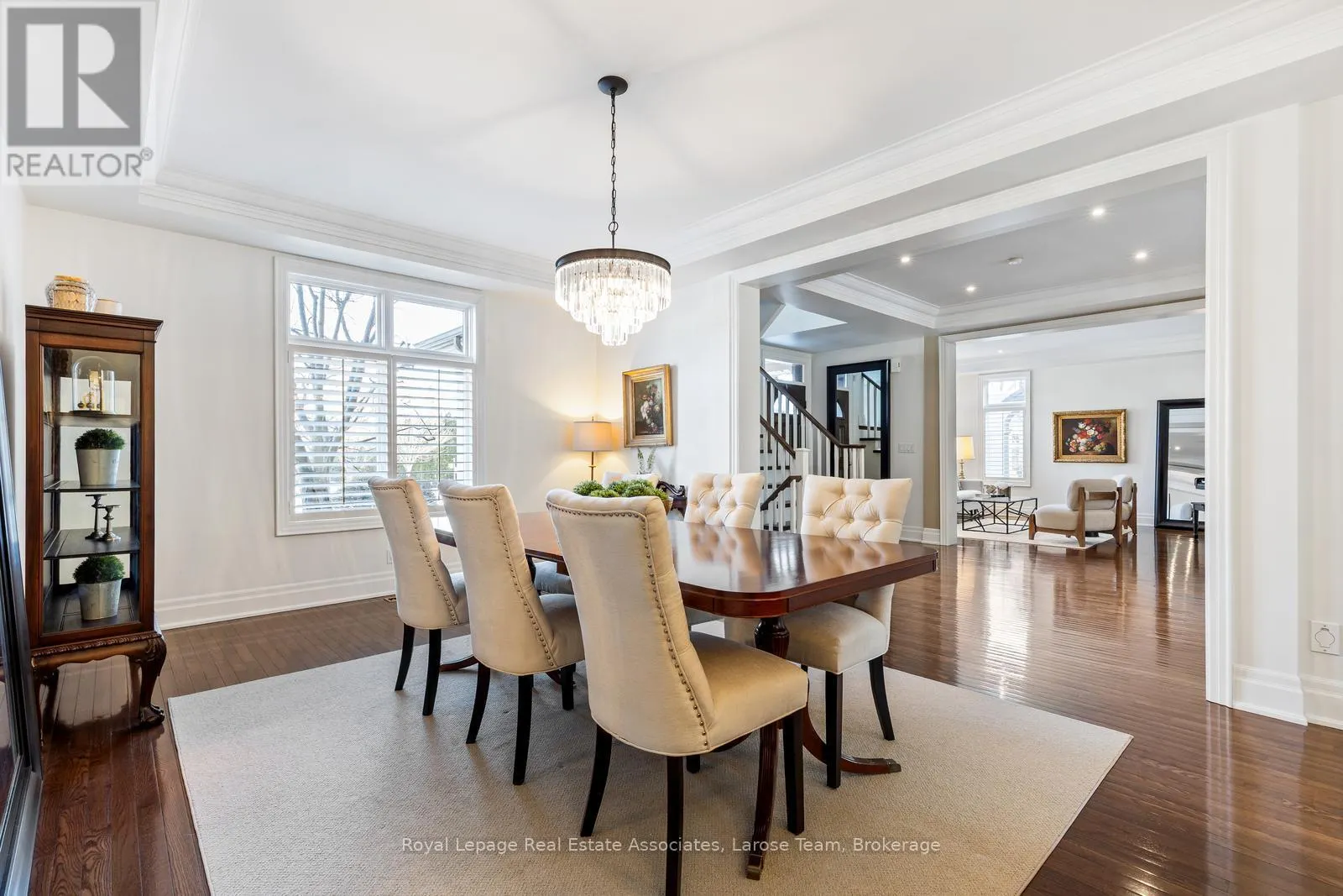 562 GLADWYNE COURT