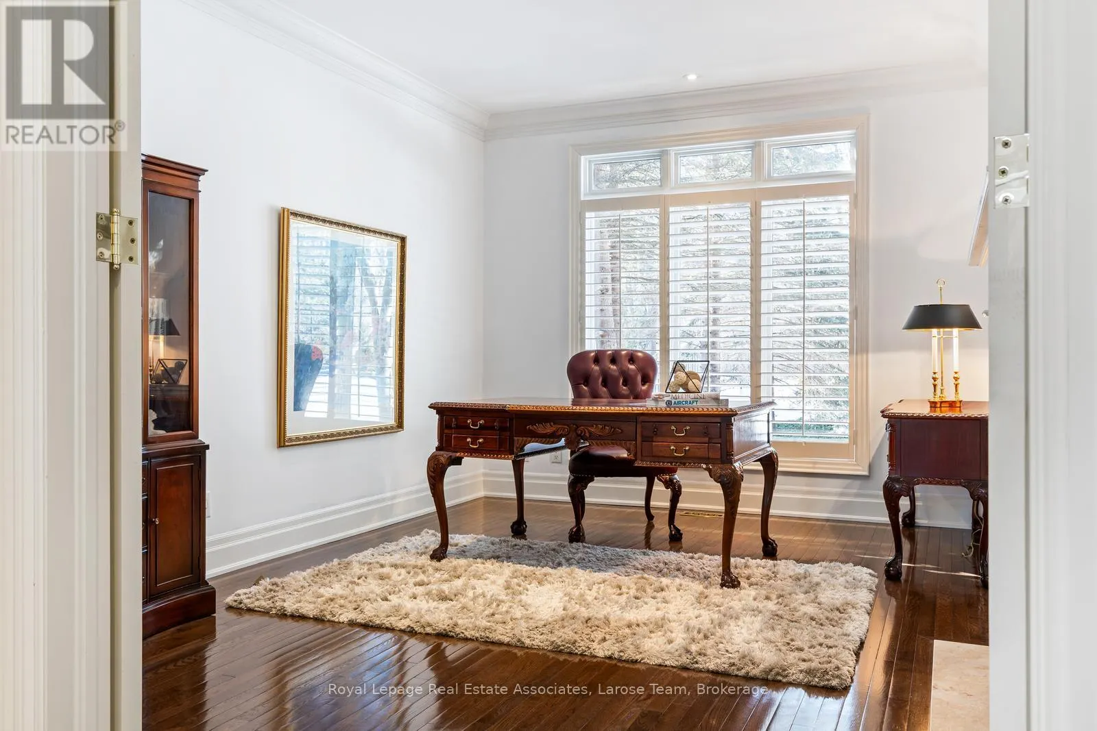 562 GLADWYNE COURT