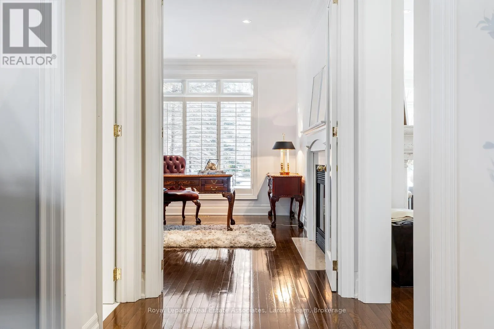 562 GLADWYNE COURT