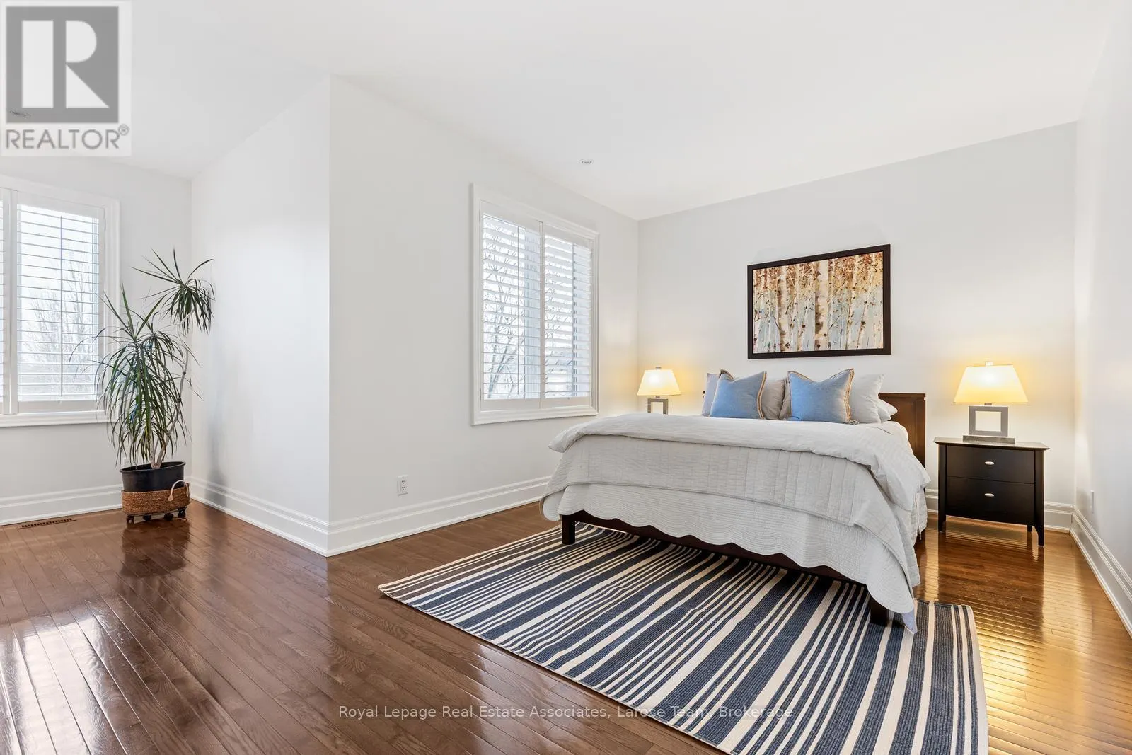 562 GLADWYNE COURT