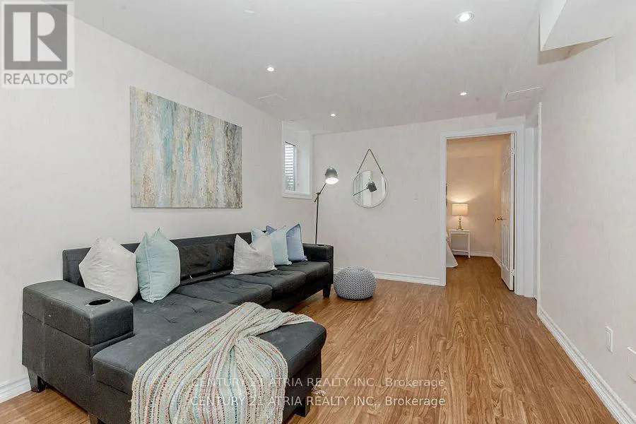 6 SHUTER LANE