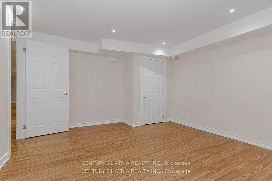 6 SHUTER LANE