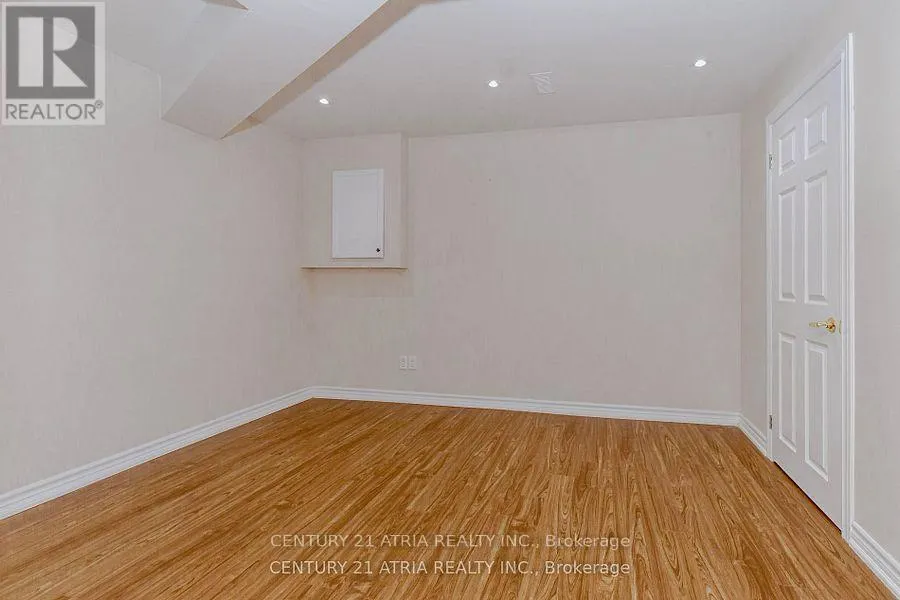 6 SHUTER LANE