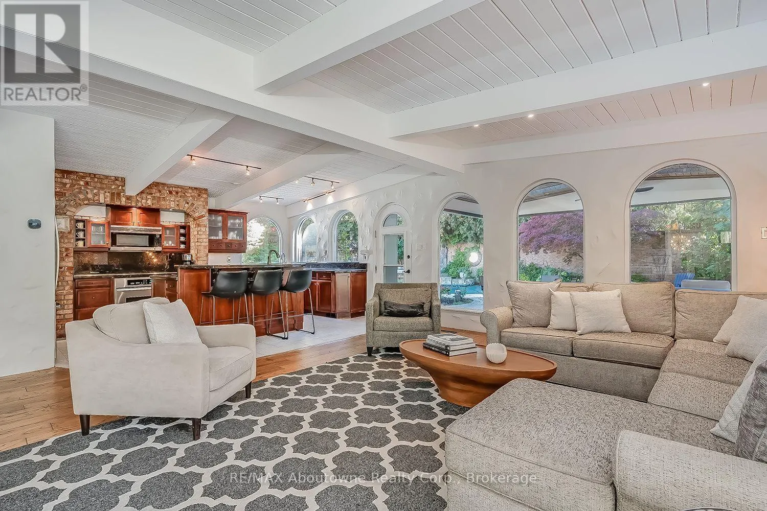 308 CARDINAL AVENUE
