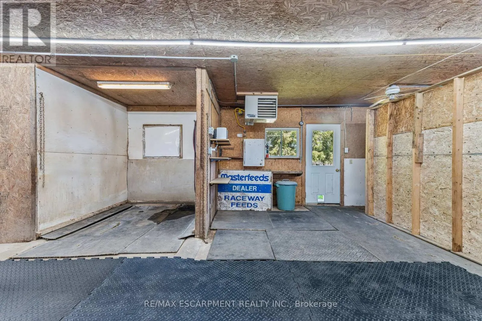 1250 ARKELL ROAD