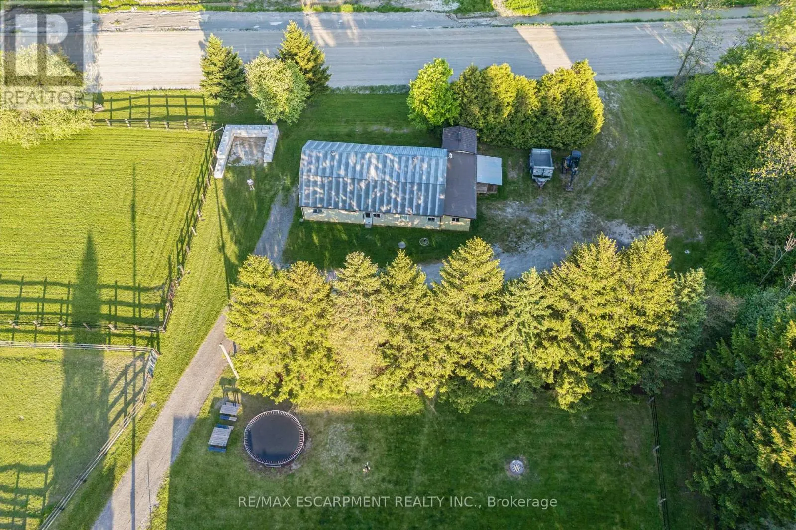 1250 ARKELL ROAD