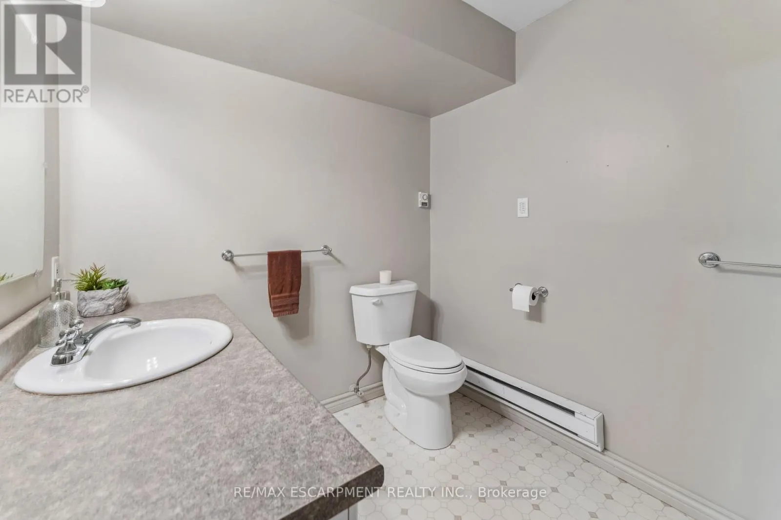 1250 ARKELL ROAD