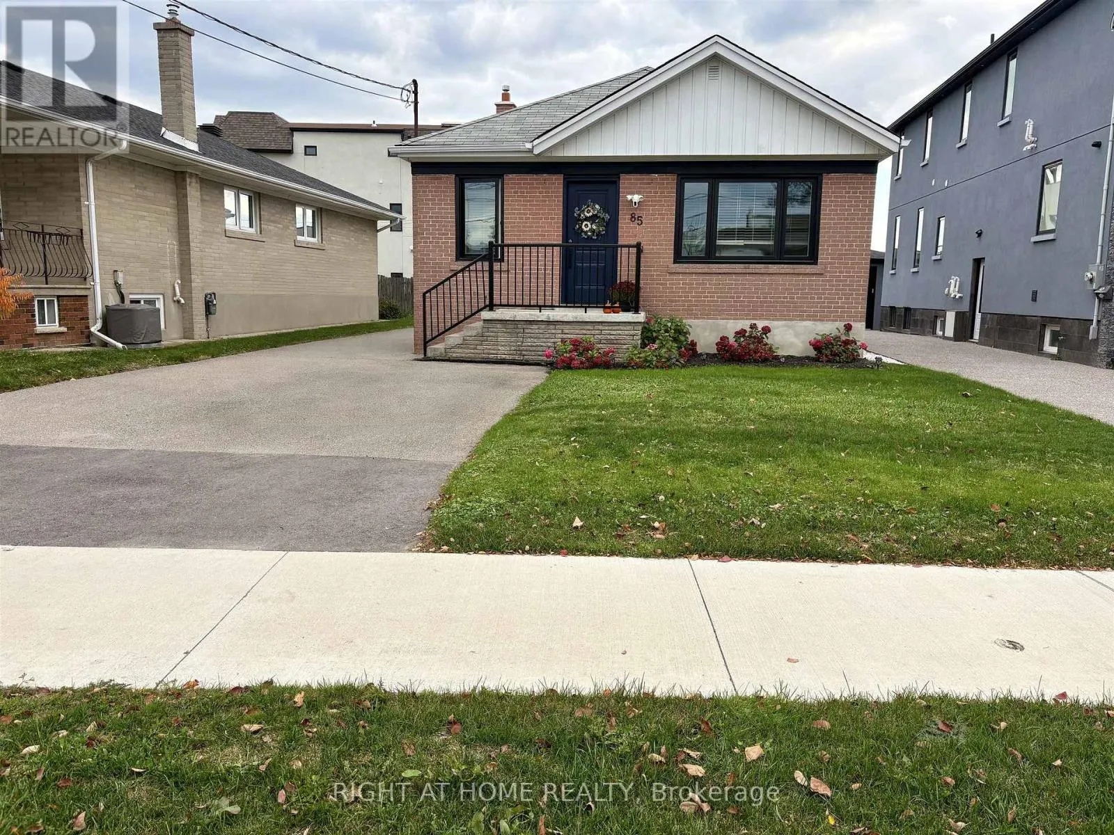 85 FLORAL PARKWAY