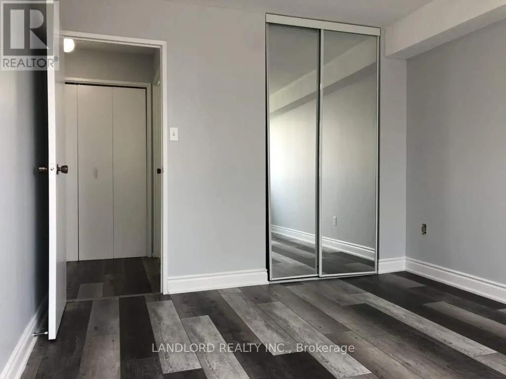 405 - 3590 KANEFF CRESCENT
