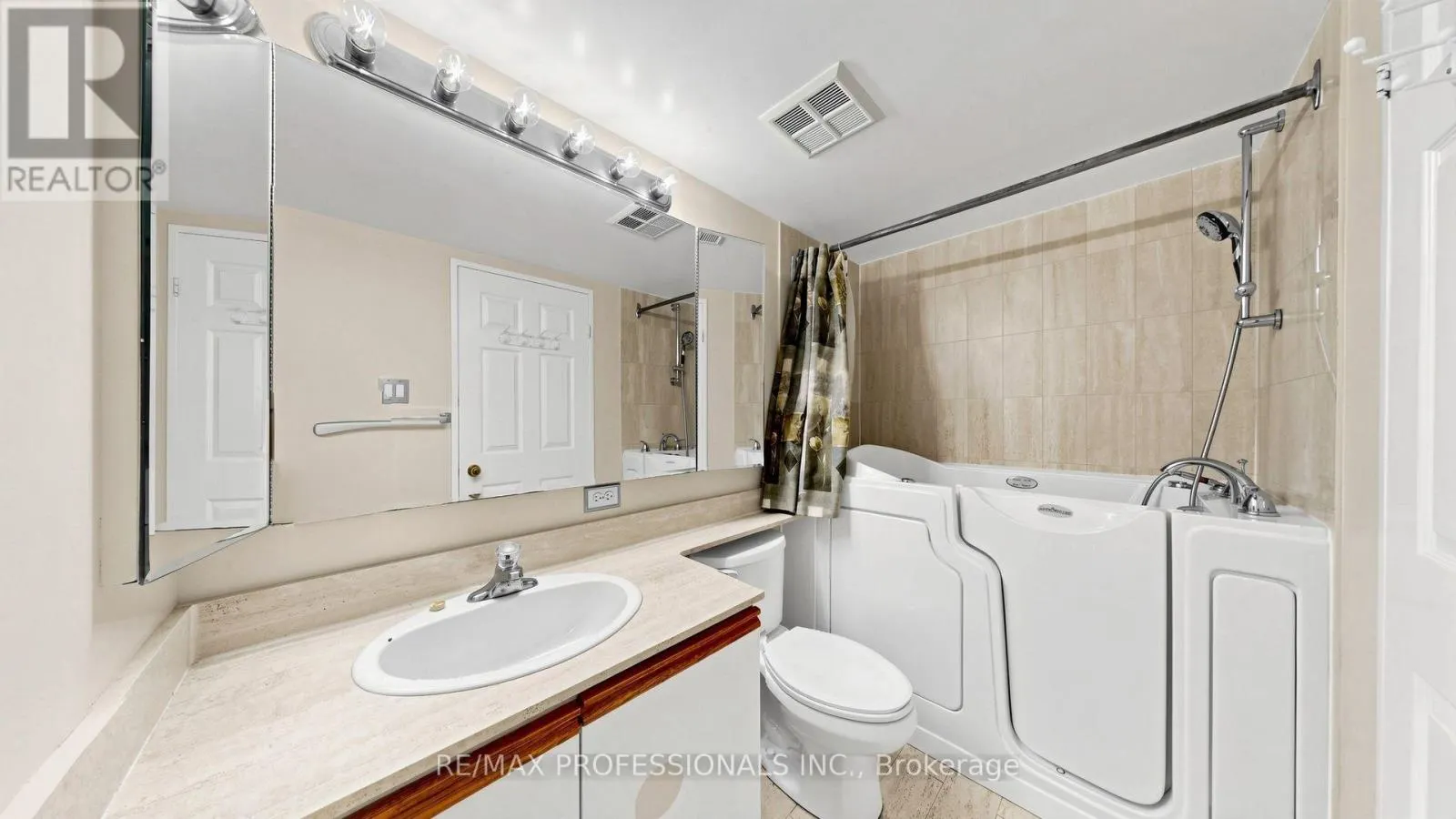 1107 - 20 CHERRYTREE DRIVE