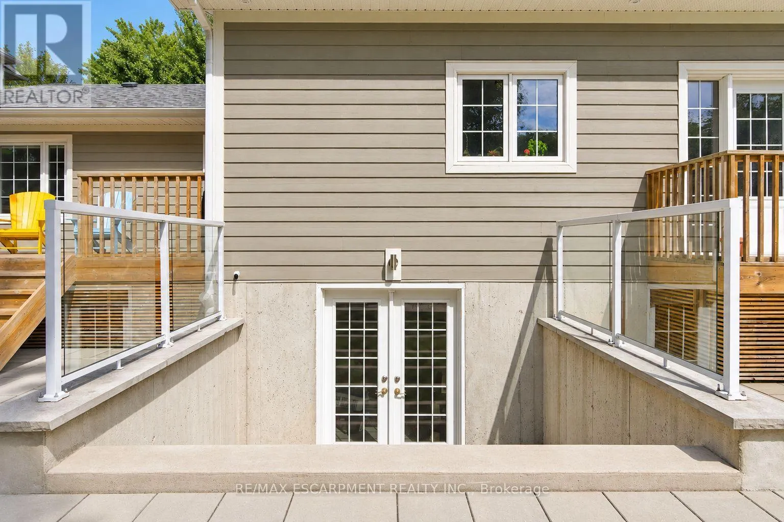 270 POPLAR DRIVE