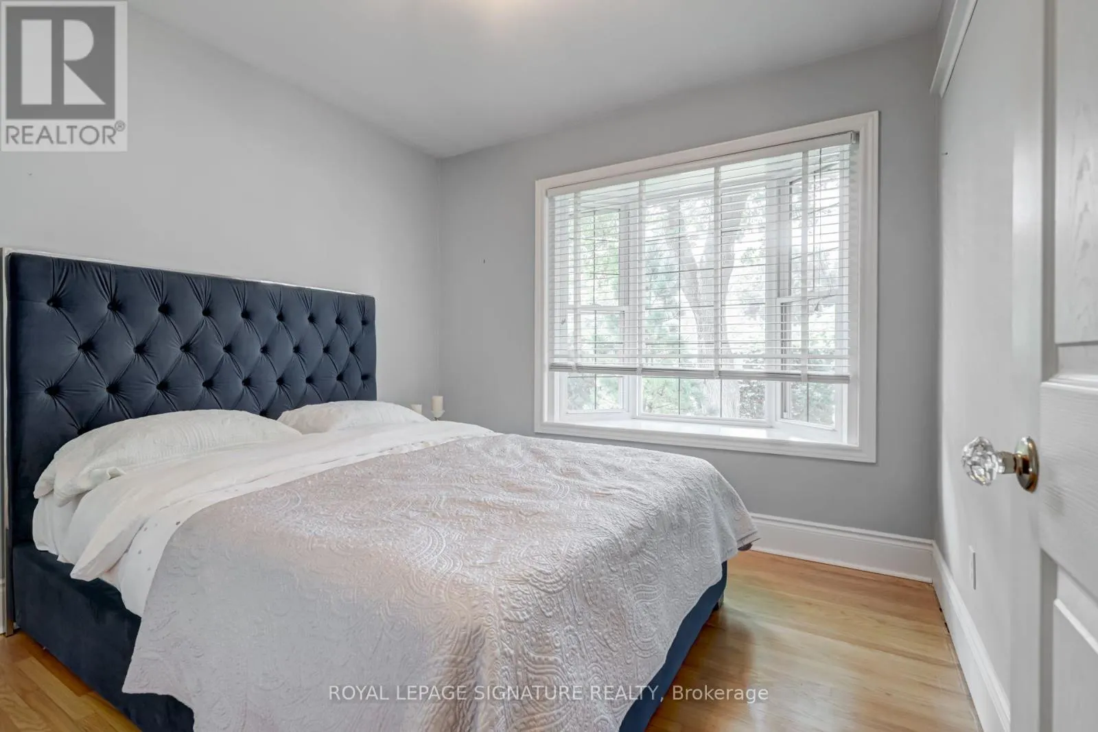 383 MAPLEHURST AVENUE