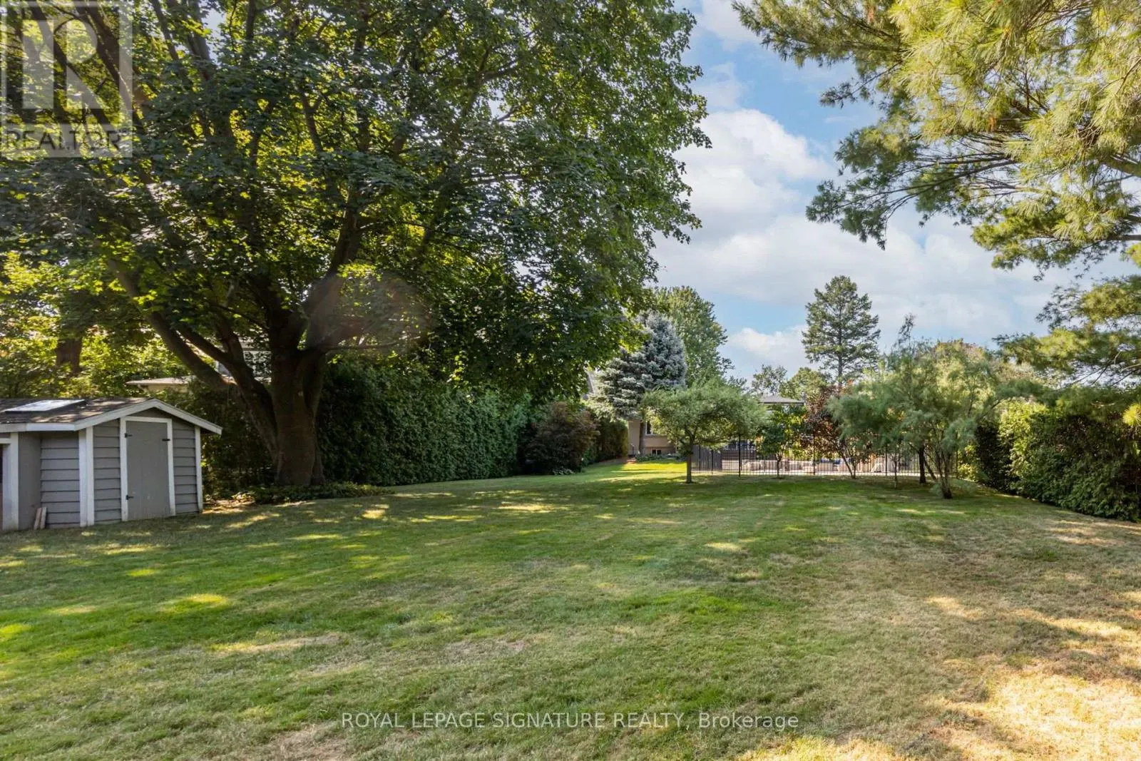 383 MAPLEHURST AVENUE